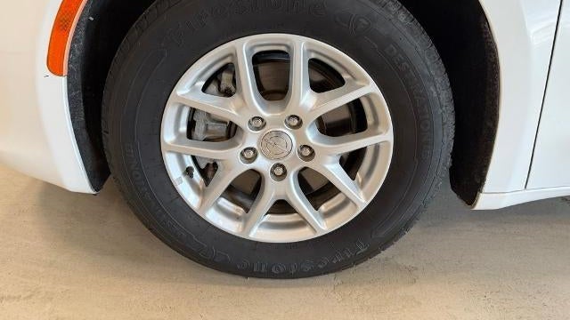 2020 Chrysler Voyager LX