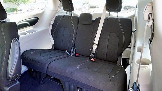 2022 Chrysler Voyager LX