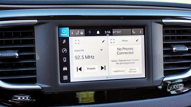 2022 Chrysler Voyager LX