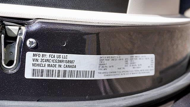 2022 Chrysler Voyager LX