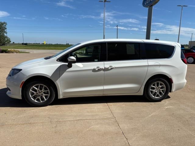 2022 Chrysler Voyager - $19,603