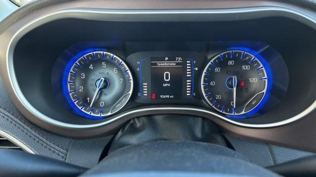2022 Chrysler Voyager LX
