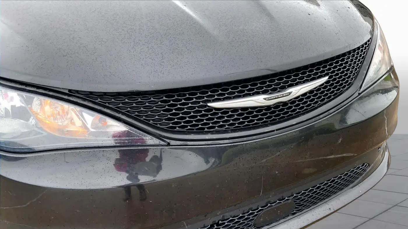 2023 Chrysler Voyager LX