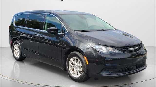 2023 Chrysler Voyager LX