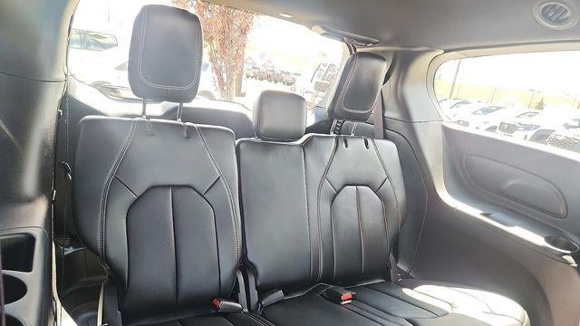 2025 Chrysler Voyager LX