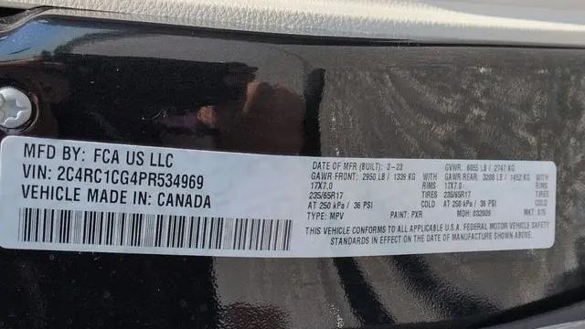 2023 Chrysler Voyager LX