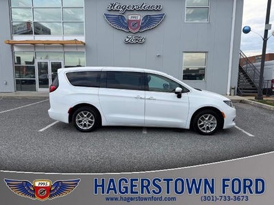 2023 Chrysler Voyager LX 4DR Mini-Van