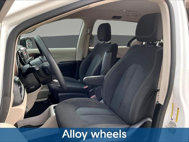 2023 Chrysler Voyager - $21,544
