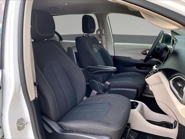 2023 Chrysler Voyager - $21,544