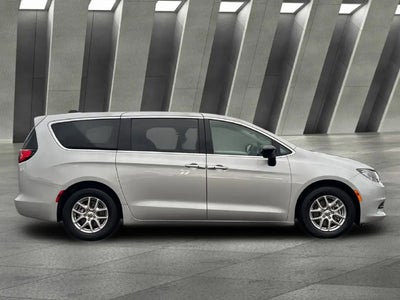 2024 Chrysler Voyager LX 4DR Mini-Van