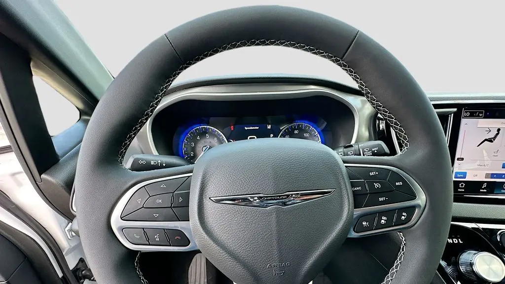 2026 Chrysler Voyager LX