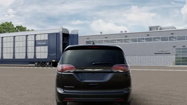 2027 Chrysler Pacifica LX