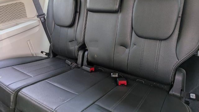 2015 Chrysler Town and Country Touring-L