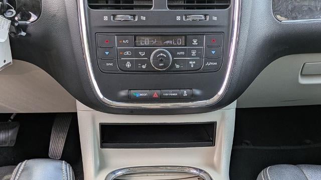 2015 Chrysler Town and Country Touring-L