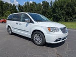2015 Town and Country Thumbnail 2