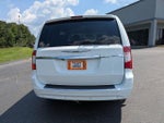 2015 Town and Country Thumbnail 5