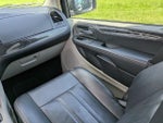 2015 Town and Country Thumbnail 20