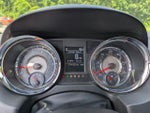 2015 Town and Country Thumbnail 30