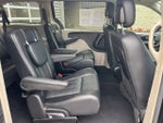 2016 Town and Country Thumbnail 13