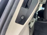 2016 Town and Country Thumbnail 16