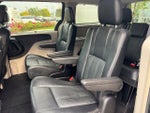 2016 Town and Country Thumbnail 17
