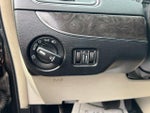 2016 Town and Country Thumbnail 24