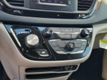 2017 Pacifica Thumbnail 28