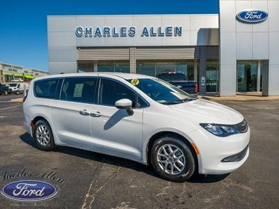 2022 Chrysler Voyager LX 4DR Mini-Van