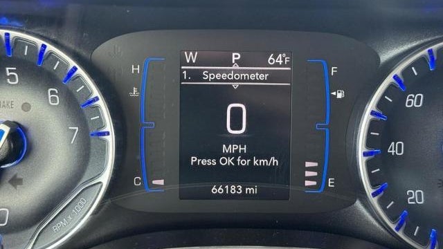 2023 Chrysler Voyager LX