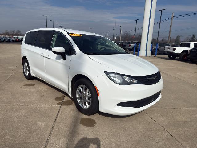 2023 Chrysler Voyager - $22,186