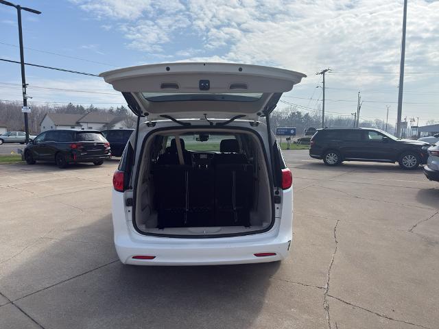 2023 Chrysler Voyager - $22,186