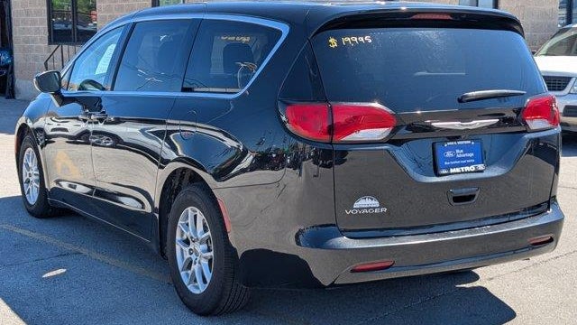 2023 Chrysler Voyager LX