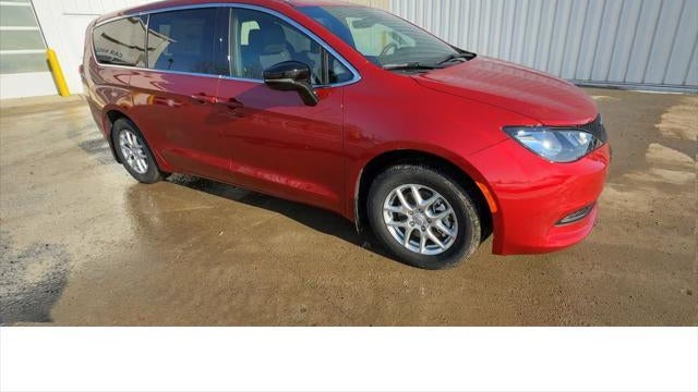 2026 Chrysler Voyager LX