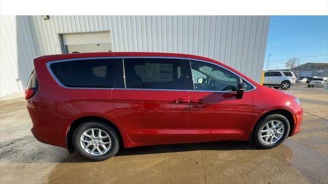 2026 Chrysler Voyager LX