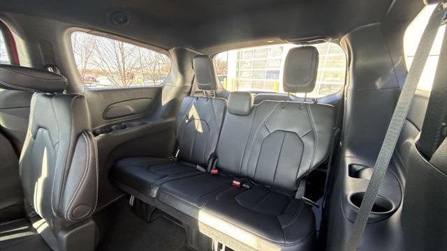 2026 Chrysler Voyager LX