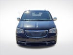 2015 Town and Country Thumbnail 2