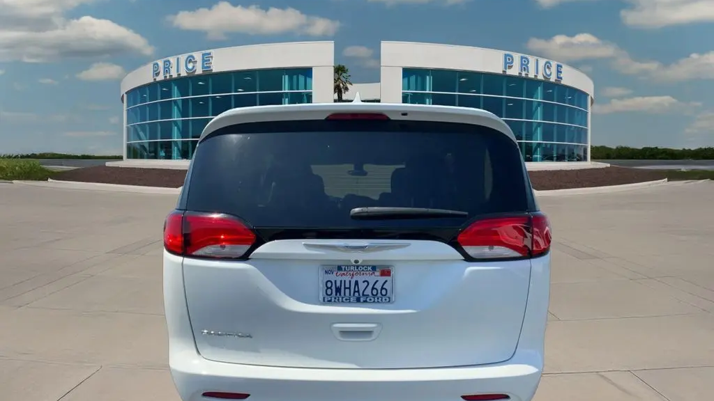 2017 Chrysler Pacifica LX