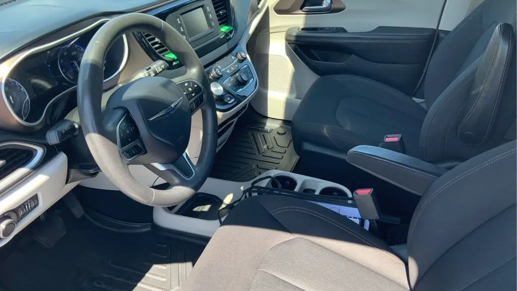 2017 Chrysler Pacifica LX