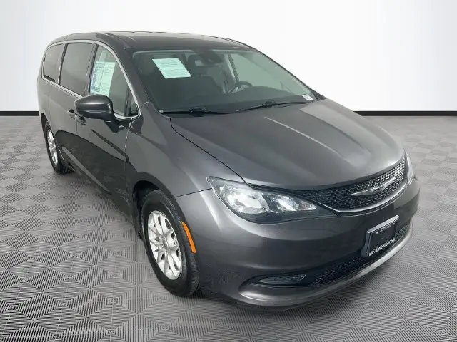 2023 Chrysler Voyager