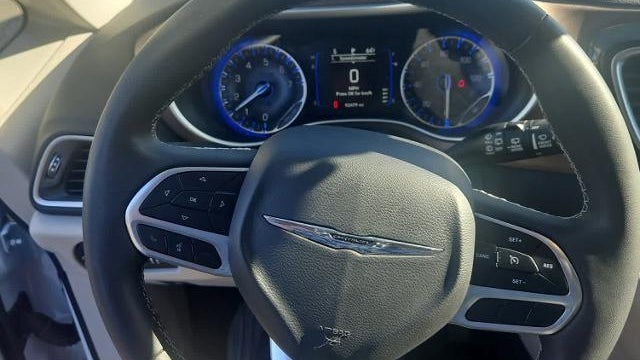 2024 Chrysler Voyager LX