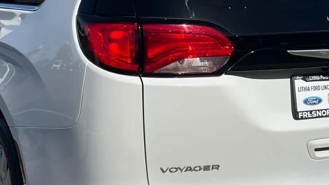 2024 Chrysler Voyager LX