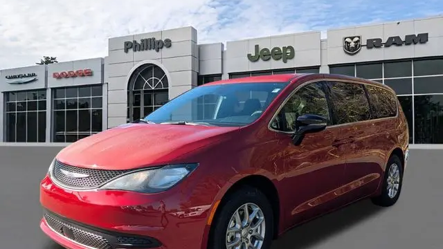 2026 Chrysler Voyager LX