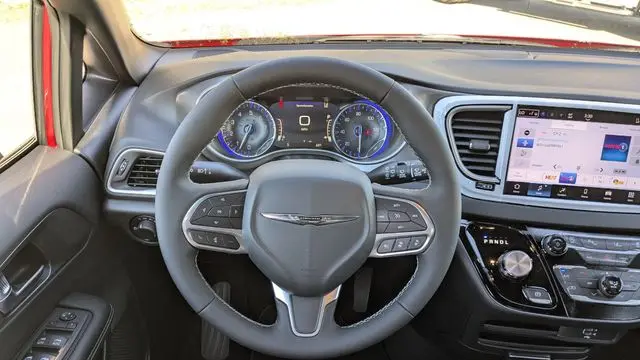 2026 Chrysler Voyager LX