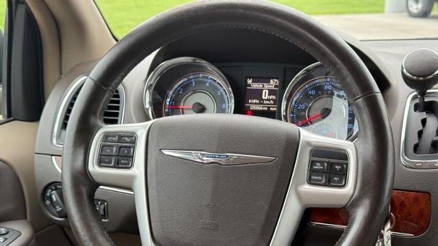2014 Chrysler Town and Country Touring-L