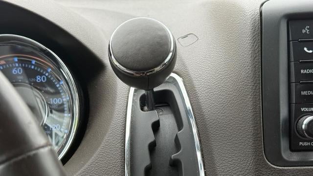 2014 Chrysler Town and Country Touring-L