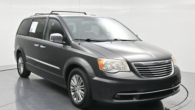 2015 Chrysler Town and Country Touring-L