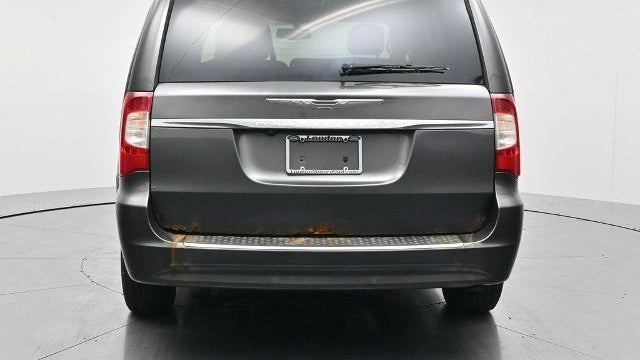 2015 Chrysler Town and Country Touring-L