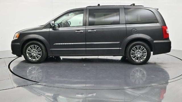 2015 Chrysler Town and Country Touring-L