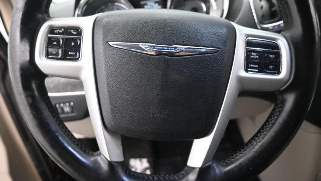2015 Chrysler Town and Country Touring-L