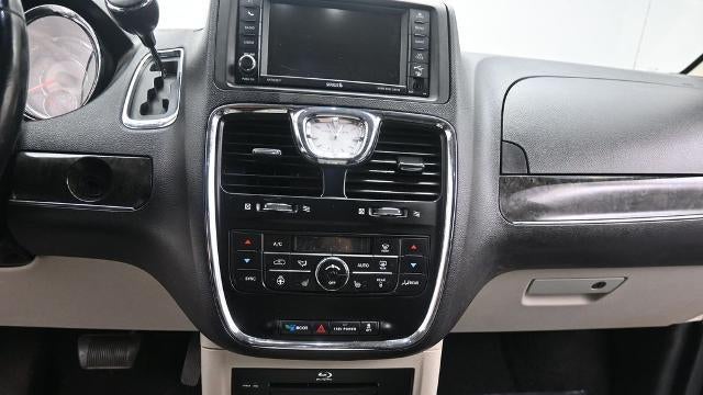 2015 Chrysler Town and Country Touring-L
